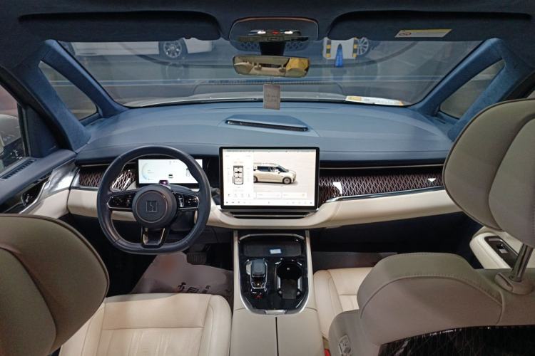 Used Zeekr 009 2022 WE Edition Center Console