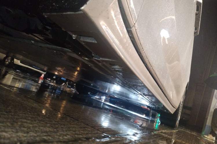 Used Zeekr 009 2022 WE Edition Chassis Front Left