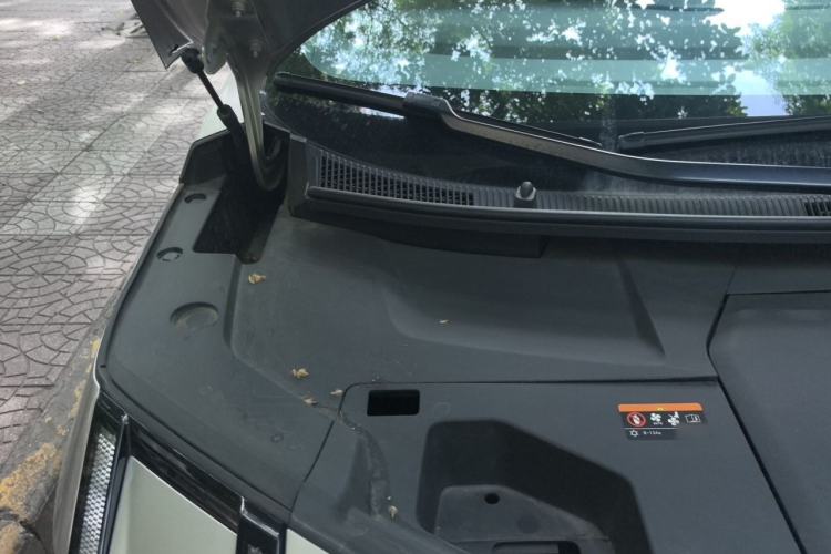 Used Zeekr 009 2022 ME Edition Engine Bay Right