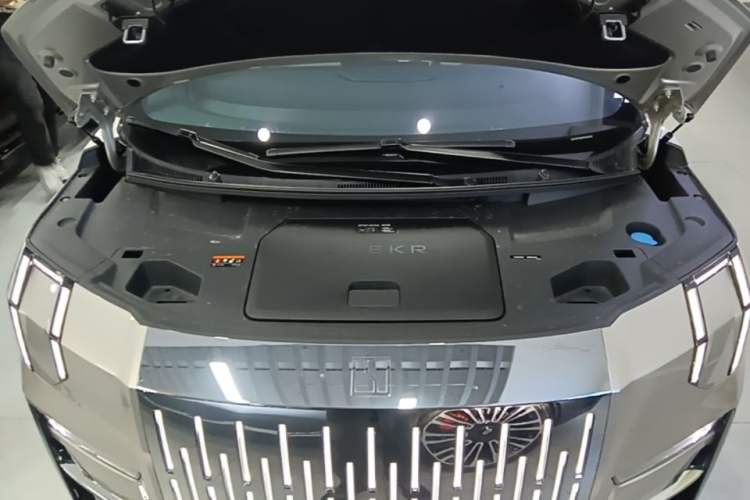 Used Zeekr 009 2022 ME Edition Engine Bay