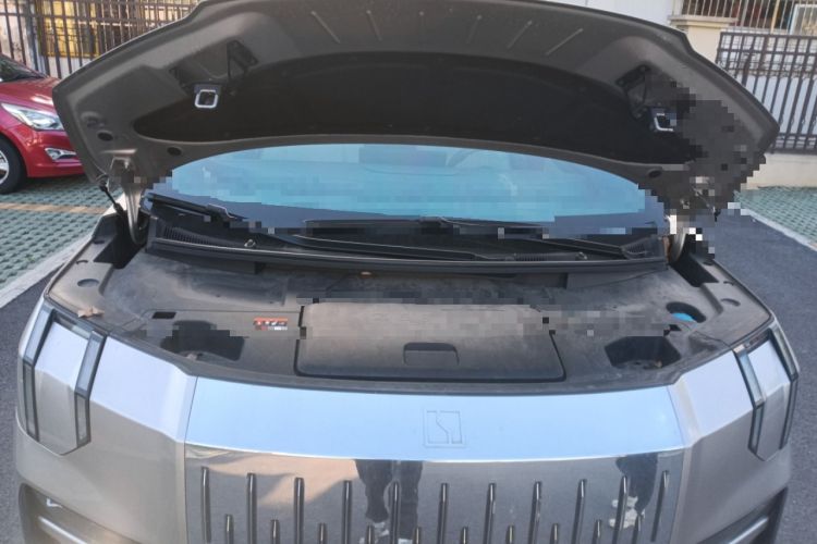 Used Zeekr 009 2022 WE Edition Engine Bay