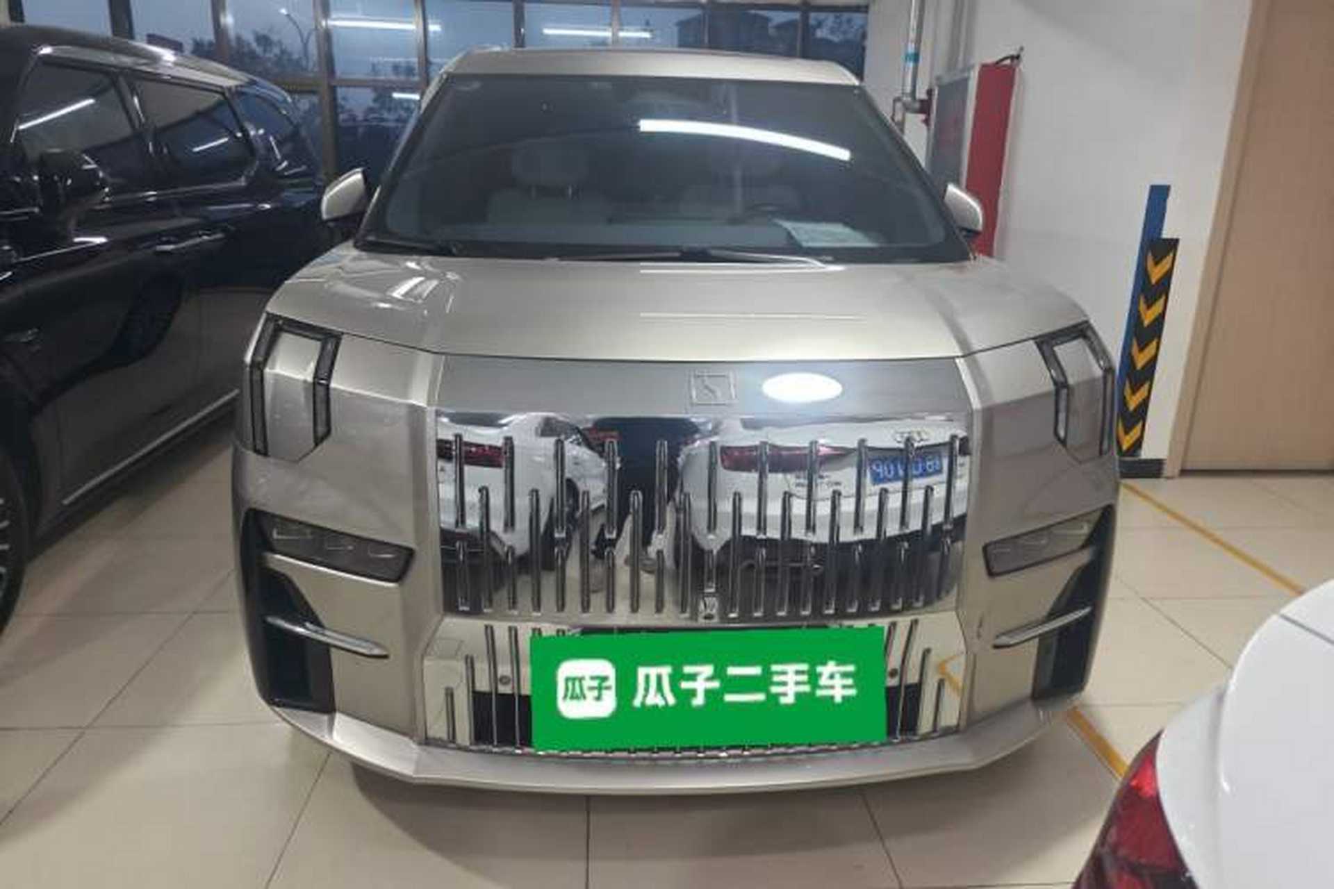 Used Zeekr 009 2022 WE Edition Exterior 1