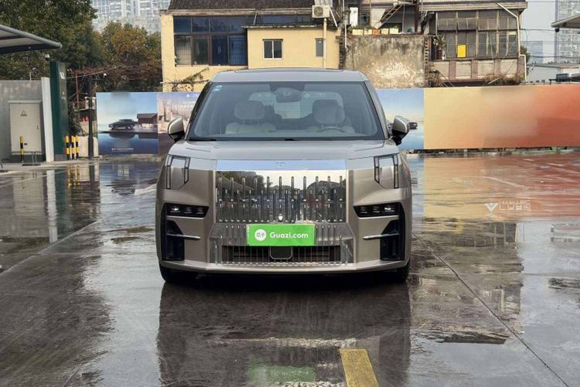 Used Zeekr 009 2022 WE Edition Exterior 2