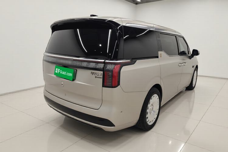 Used Zeekr 009 2022 WE Edition Exterior 5