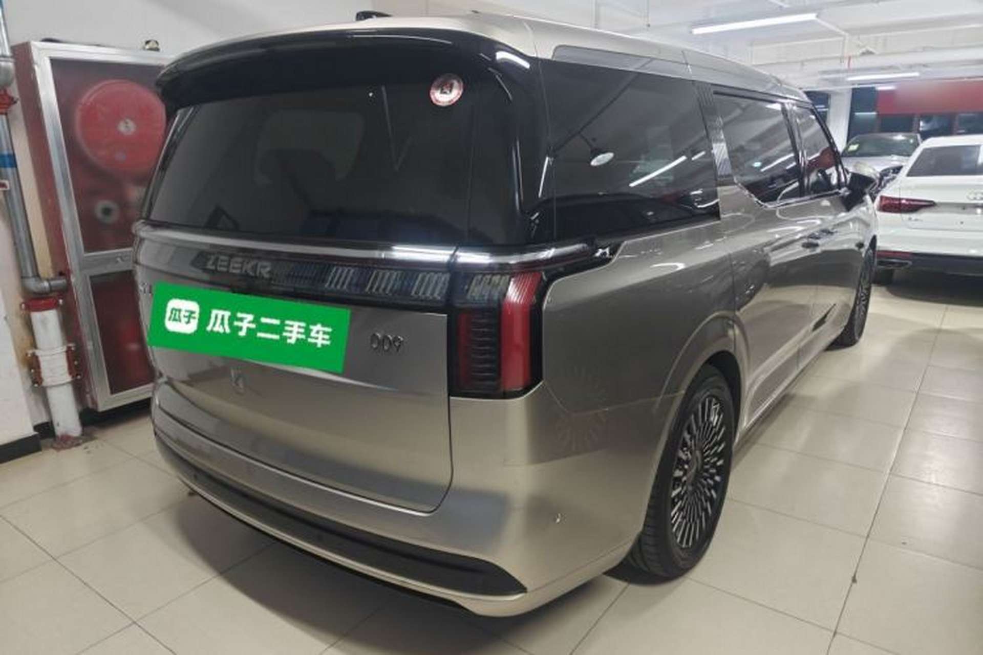 Used Zeekr 009 2022 WE Edition Exterior 5