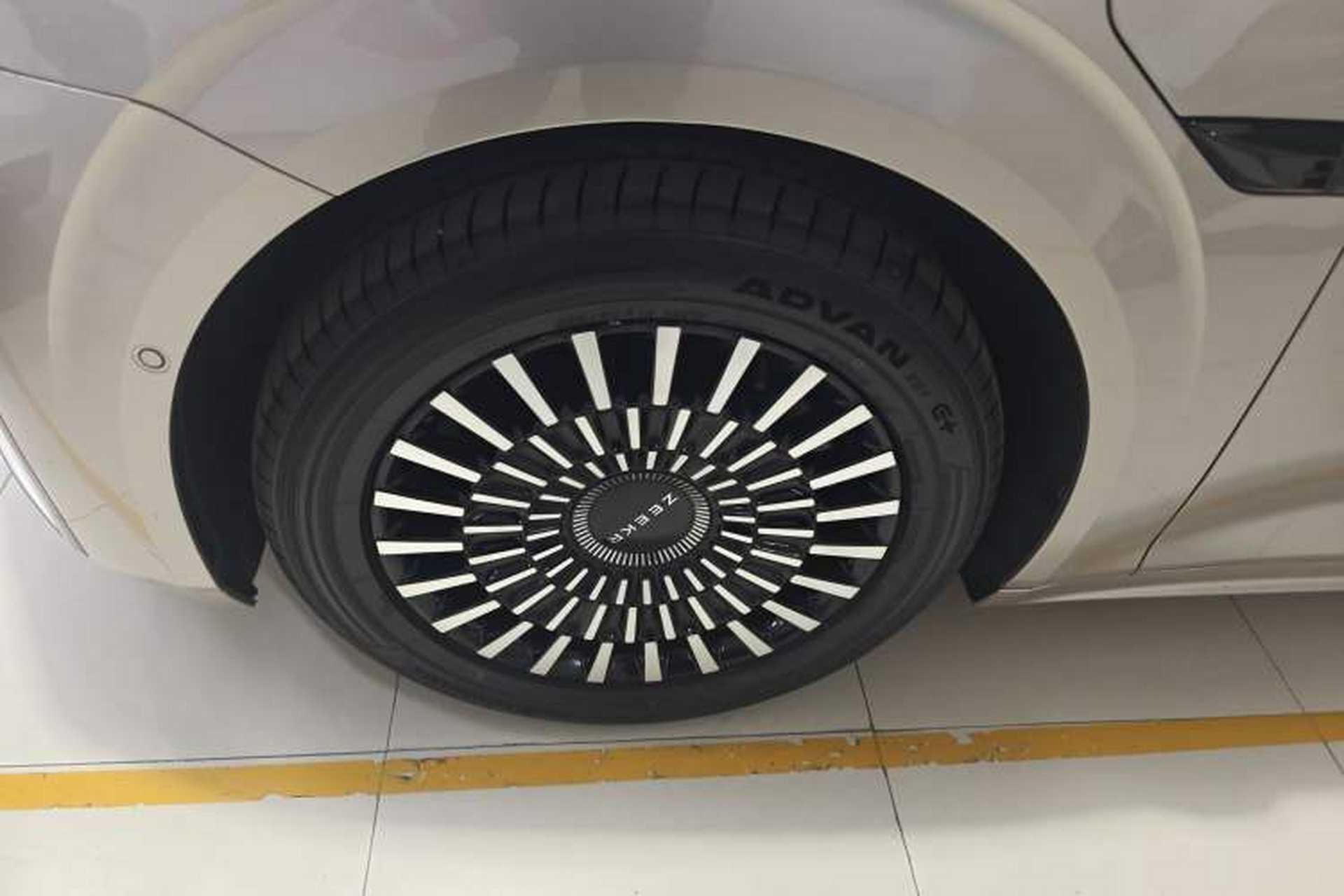 Used Zeekr 009 2022 WE Edition Exterior 7