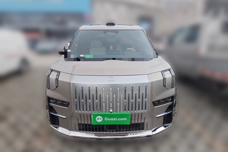 Used Zeekr 009 2022 WE Edition Front