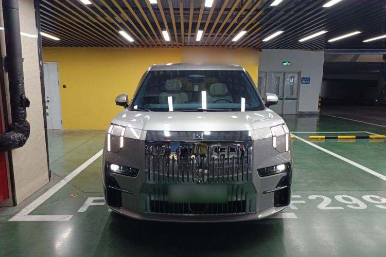Used Zeekr 009 2022 WE Edition Front
