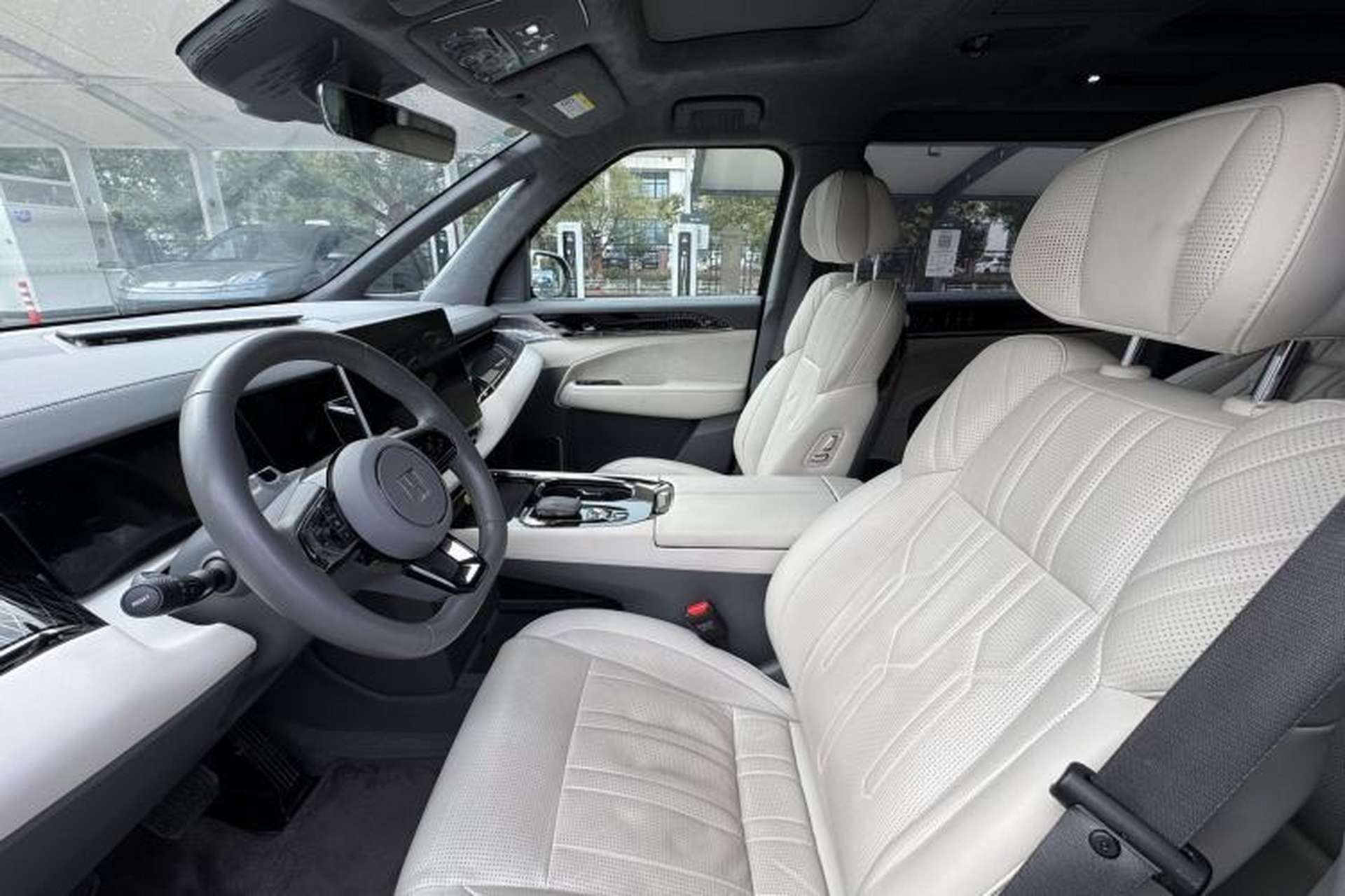 Used Zeekr 009 2022 WE Edition Interior 2