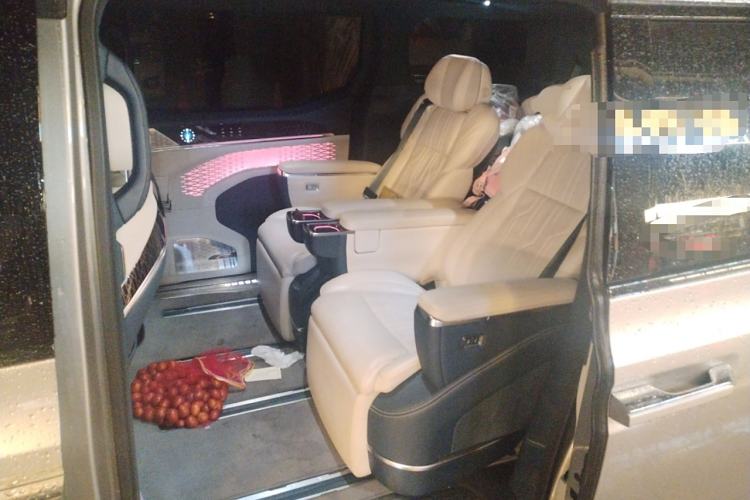 Used Zeekr 009 2022 WE Edition Left Rear Seat
