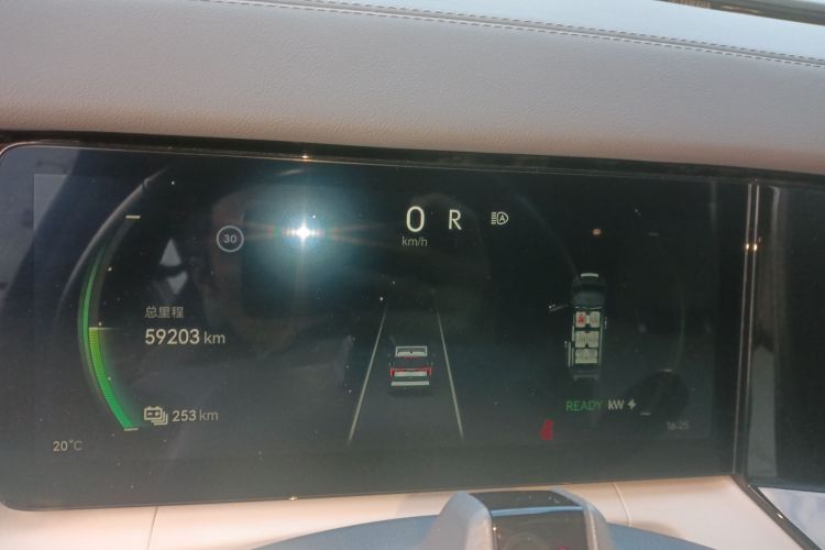 Used Zeekr 009 2022 WE Edition Odometer Close Up