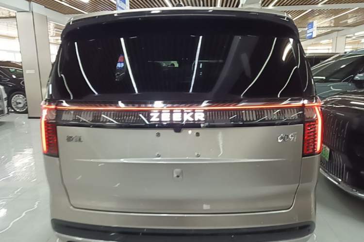 Used Zeekr 009 2022 WE Edition Rear