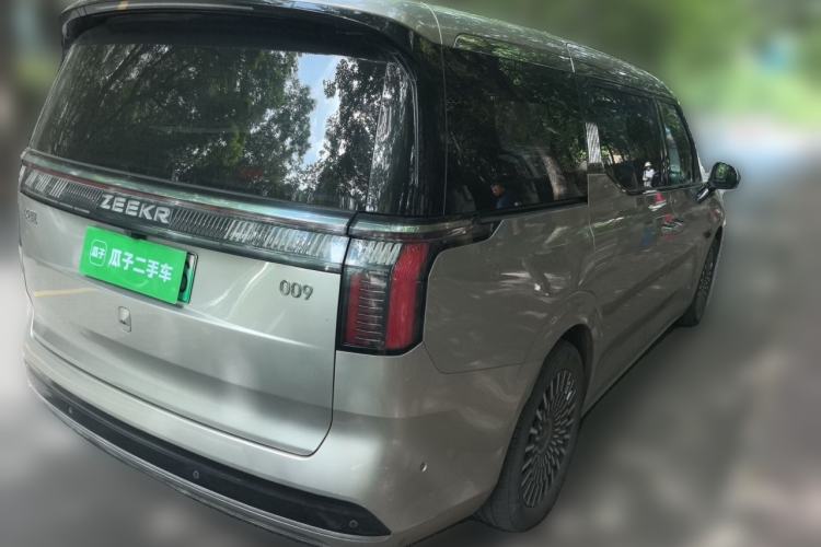 Used Zeekr 009 2022 ME Edition Rear Right 45 Deg