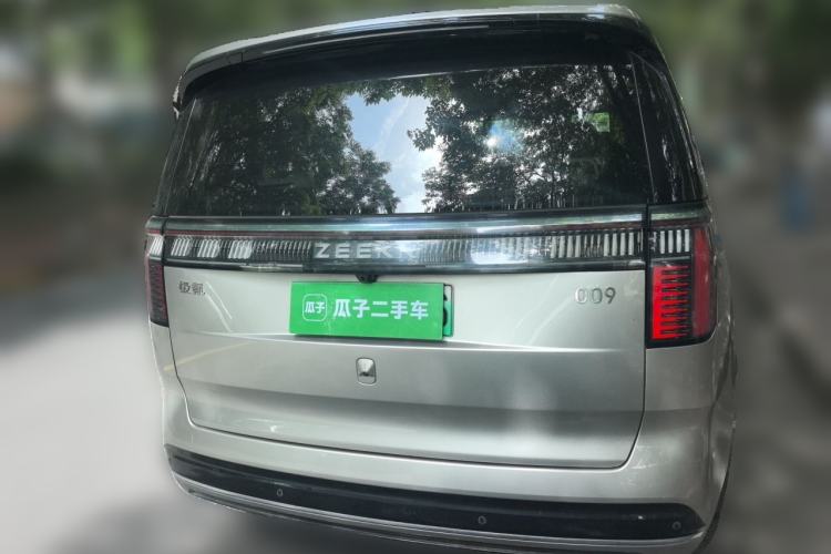 Used Zeekr 009 2022 ME Edition Rear