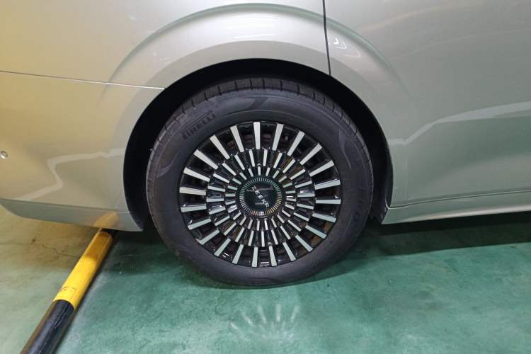 Used Zeekr 009 2022 WE Edition Right Rear Wheel Hub