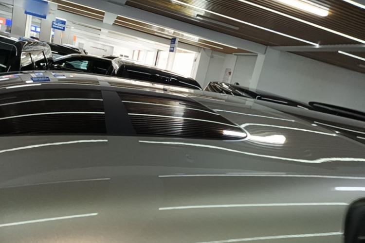 Used Zeekr 009 2022 WE Edition Roof