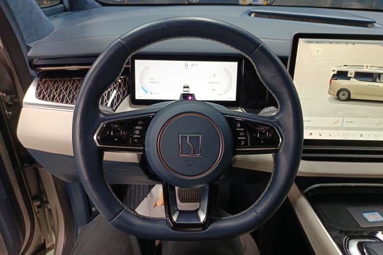 Used Zeekr 009 2022 WE Edition Steering Wheel
