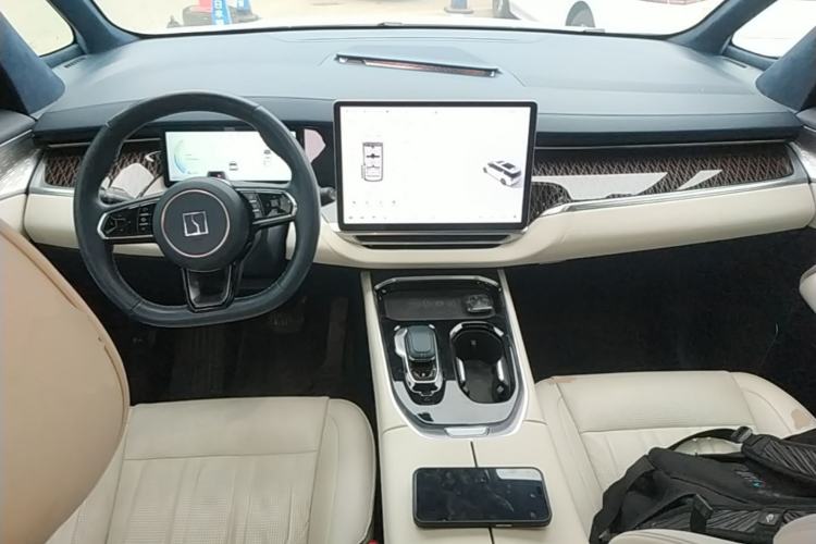 Used Zeekr 009 2022 WE Edition Center Console