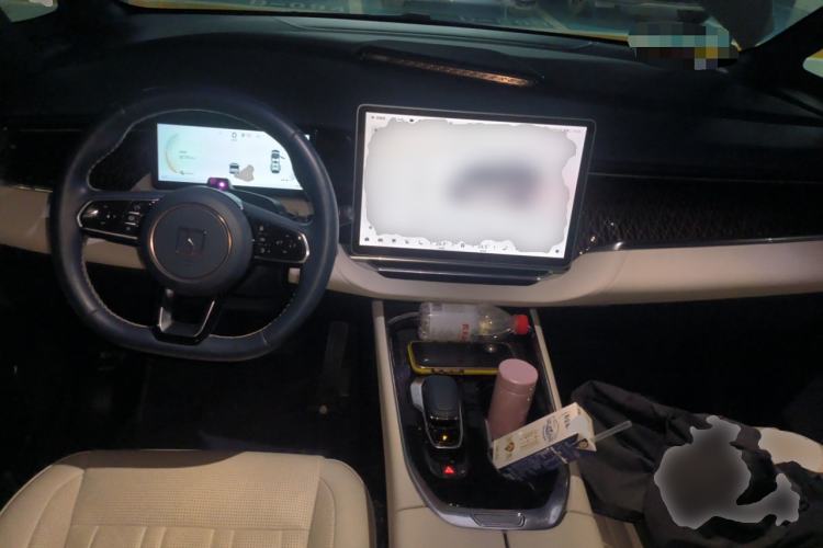 Used Zeekr 009 2022 ME Edition Center Console