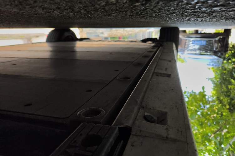 Used Zeekr 009 2022 WE Edition Chassis Front Right