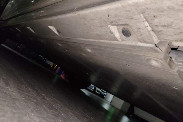 Used Zeekr 009 2022 WE Edition Chassis Front Right
