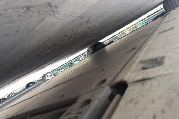 Used Zeekr 009 2022 WE Edition Chassis Front Right