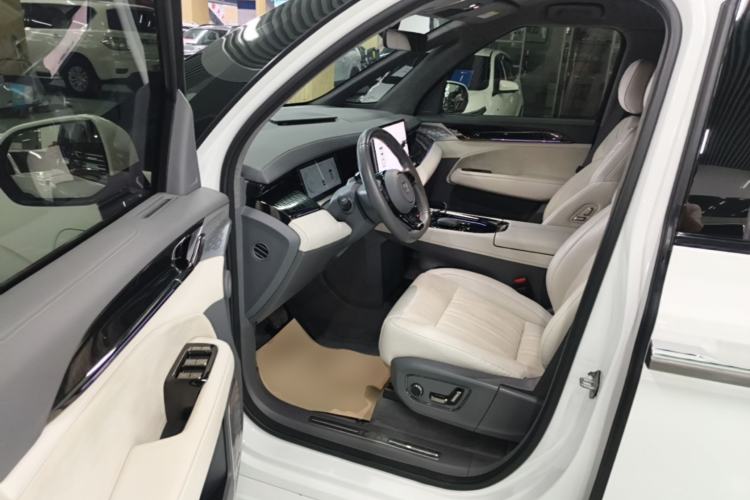 Used Zeekr 009 2022 WE Edition Driver Seat