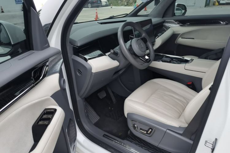 Used Zeekr 009 2022 WE Edition Driver Seat