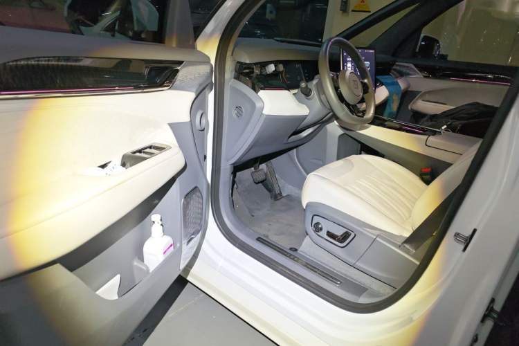 Used Zeekr 009 2022 ME Edition Driver Seat