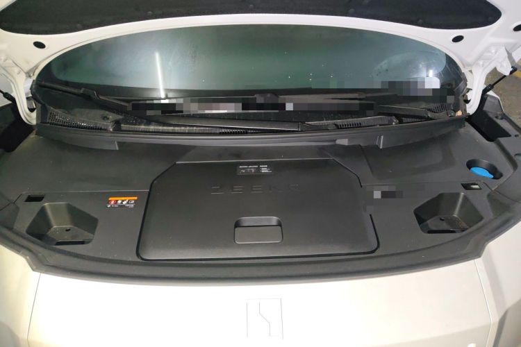 Used Zeekr 009 2022 WE Edition Engine Bay