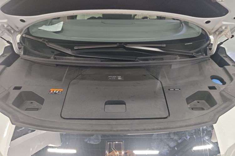 Used Zeekr 009 2022 WE Edition Engine Bay