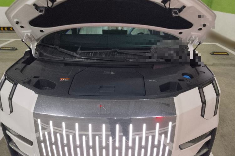 Used Zeekr 009 2022 Revised WE Version Engine Bay