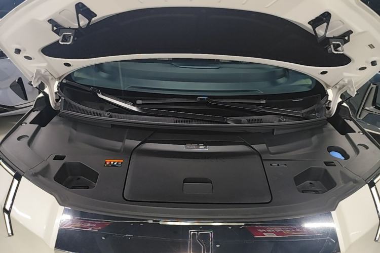Used Zeekr 009 2022 WE Edition Engine Bay