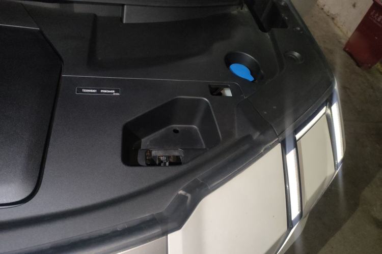 Used Zeekr 009 2022 WE Edition Engine Bay Left