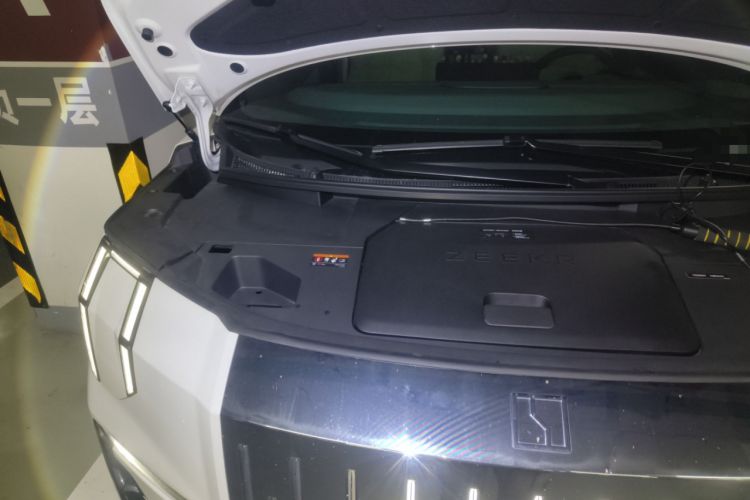Used Zeekr 009 2022 WE Edition Engine Bay Right
