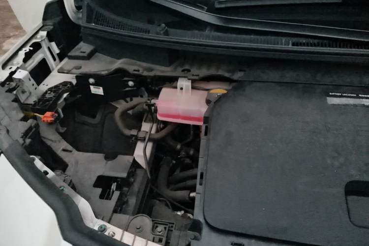 Used Zeekr 009 2022 ME Edition Engine Bay Right