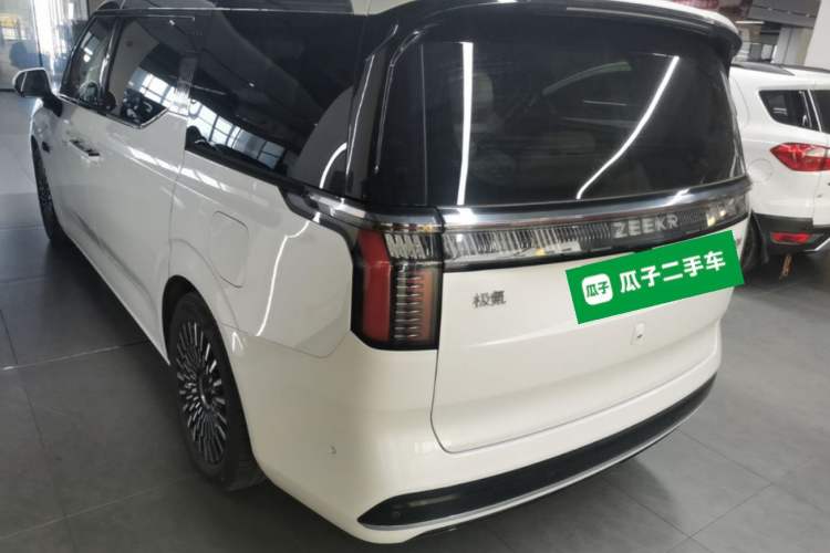 Used Zeekr 009 2022 WE Edition Exterior 2