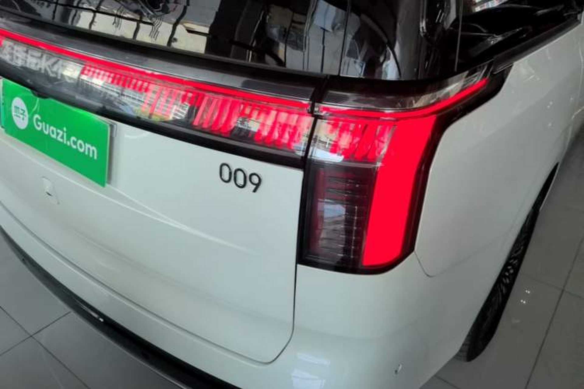 Used Zeekr 009 2022 WE Edition Exterior 3