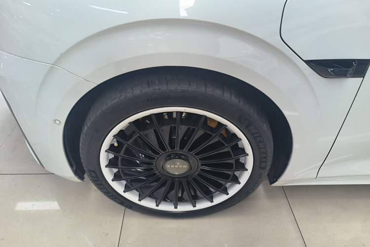 Used Zeekr 009 2022 WE Edition Exterior 4