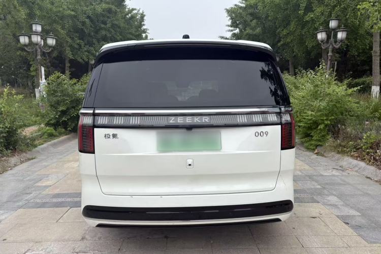 Used Zeekr 009 2022 WE Edition Exterior 5