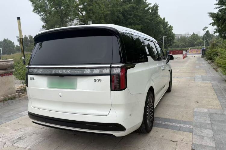 Used Zeekr 009 2022 WE Edition Exterior 6