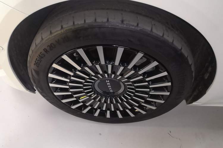 Used Zeekr 009 2022 WE Edition Exterior 7