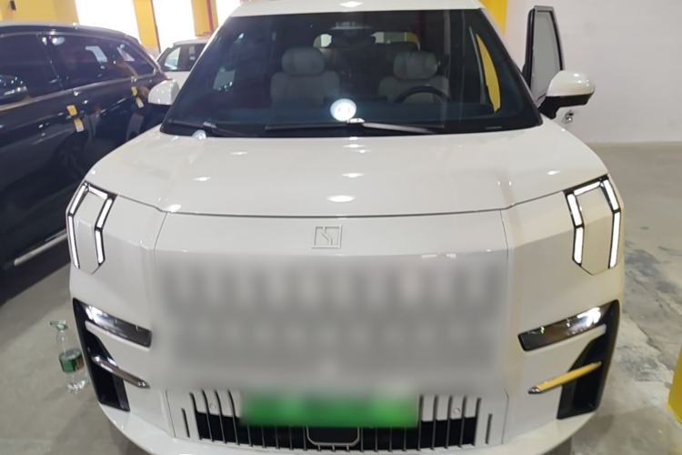 Used Zeekr 009 2022 WE Edition Front