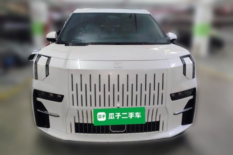 Used Zeekr 009 2022 WE Edition Front
