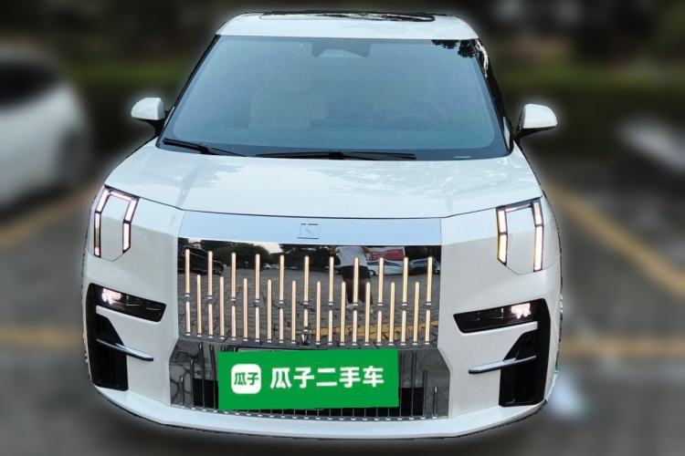 Used Zeekr 009 2022 WE Edition Front