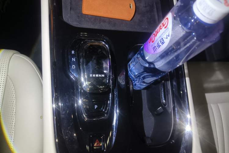 Used Zeekr 009 2022 WE Edition Gear Lever