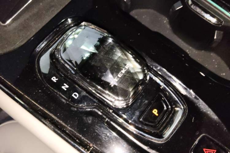 Used Zeekr 009 2022 WE Edition Gear Lever