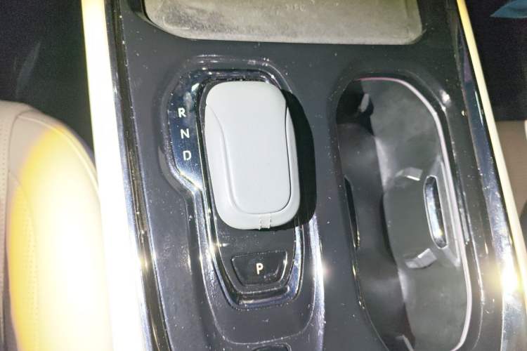 Used Zeekr 009 2022 ME Edition Gear Lever