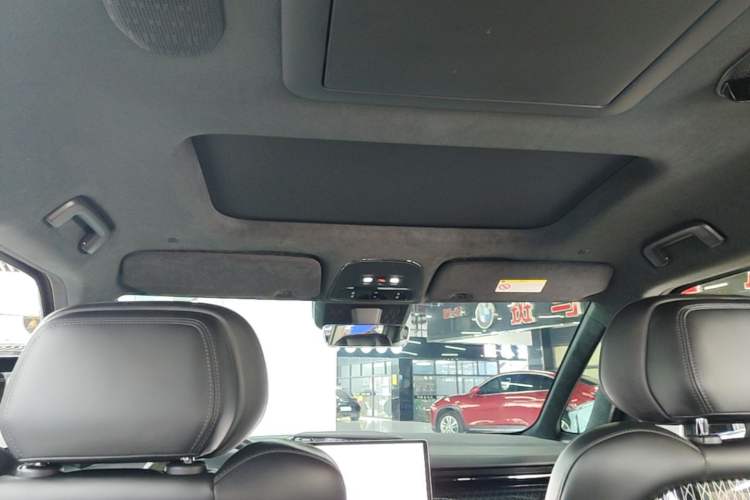 Used Zeekr 009 2022 WE Edition Headliner