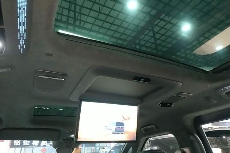 Used Zeekr 009 2022 WE Edition Headliner